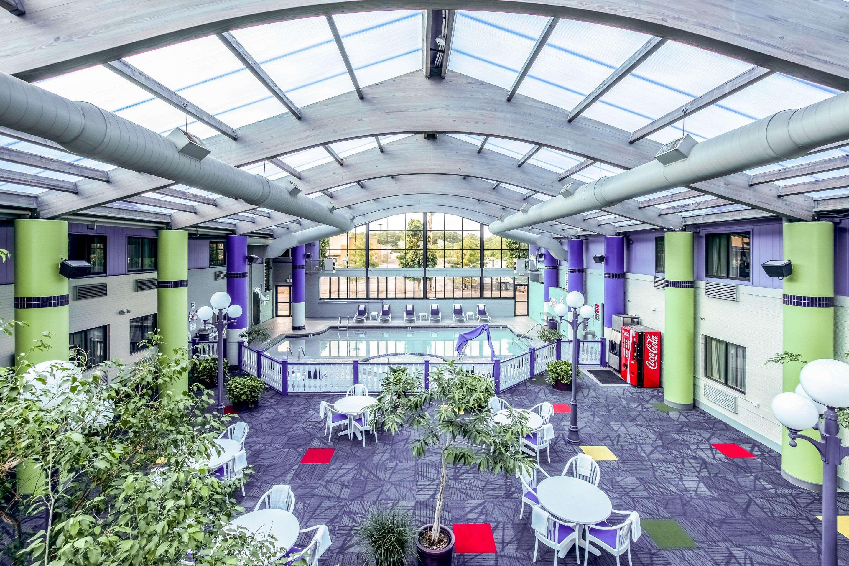 Country Inn & Suites By Radisson, Muskegon, Mi מראה חיצוני תמונה