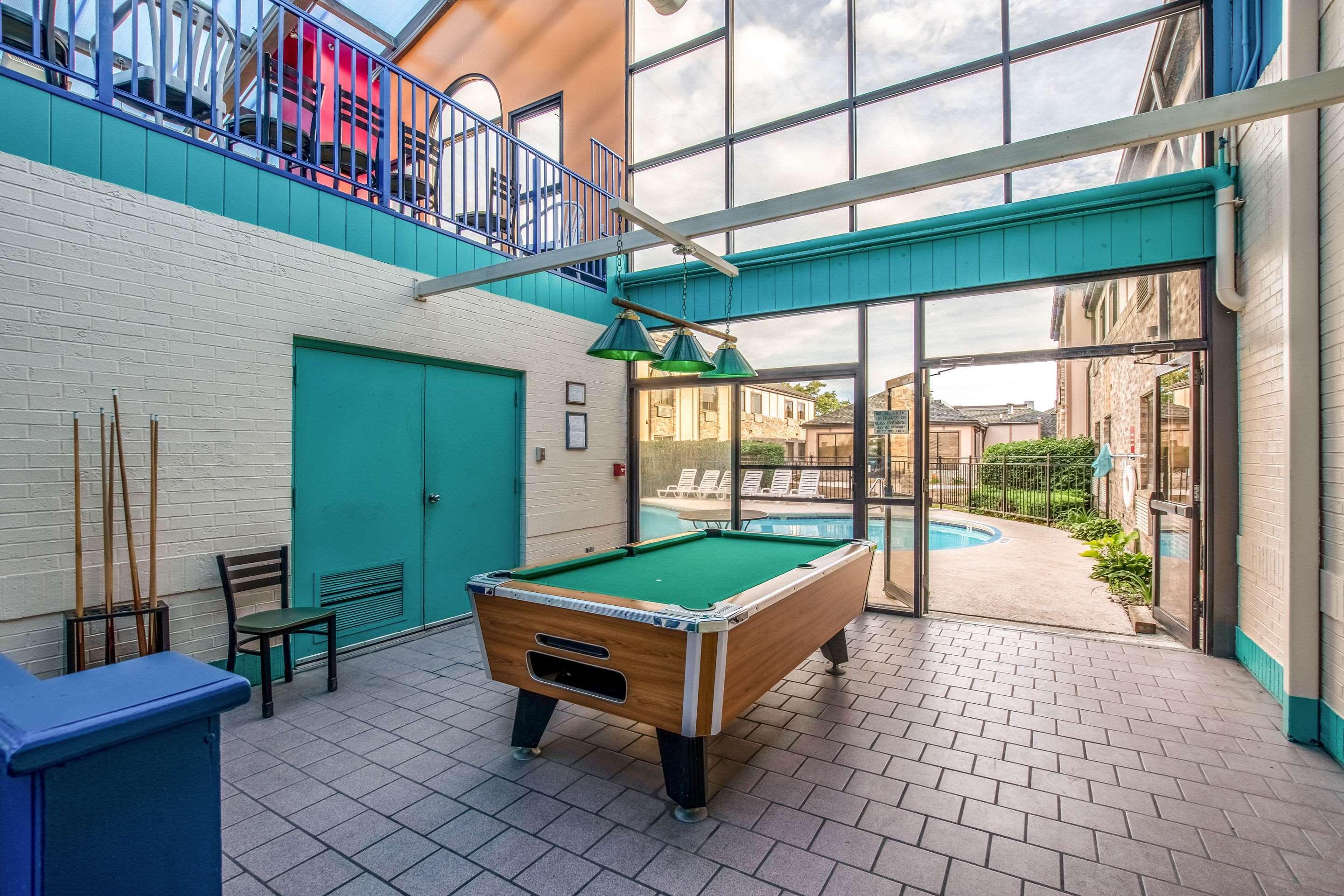 Country Inn & Suites By Radisson, Muskegon, Mi מראה חיצוני תמונה