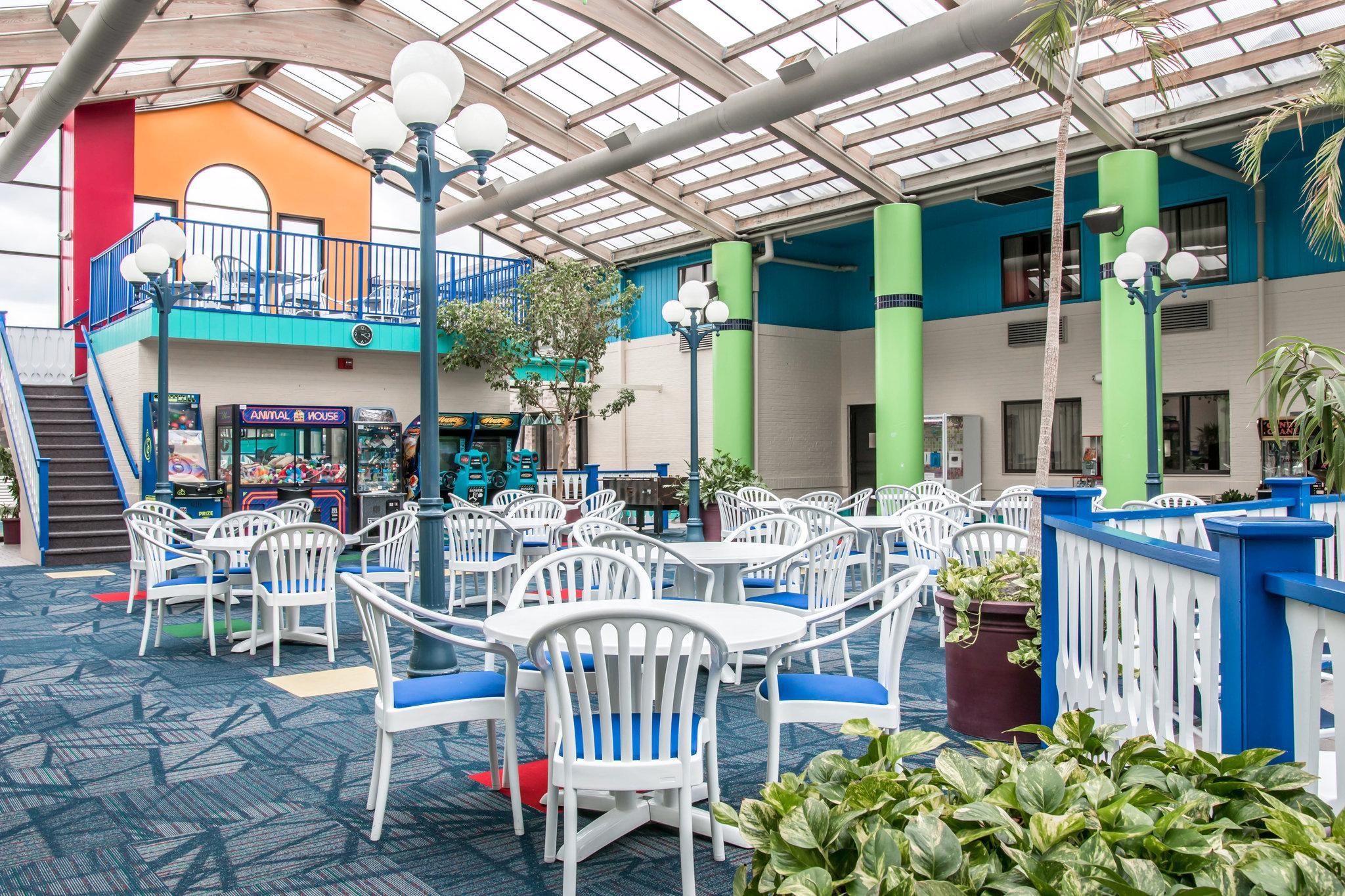 Country Inn & Suites By Radisson, Muskegon, Mi מראה חיצוני תמונה